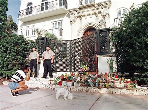 via della spiga versace|gianni Versace murder.